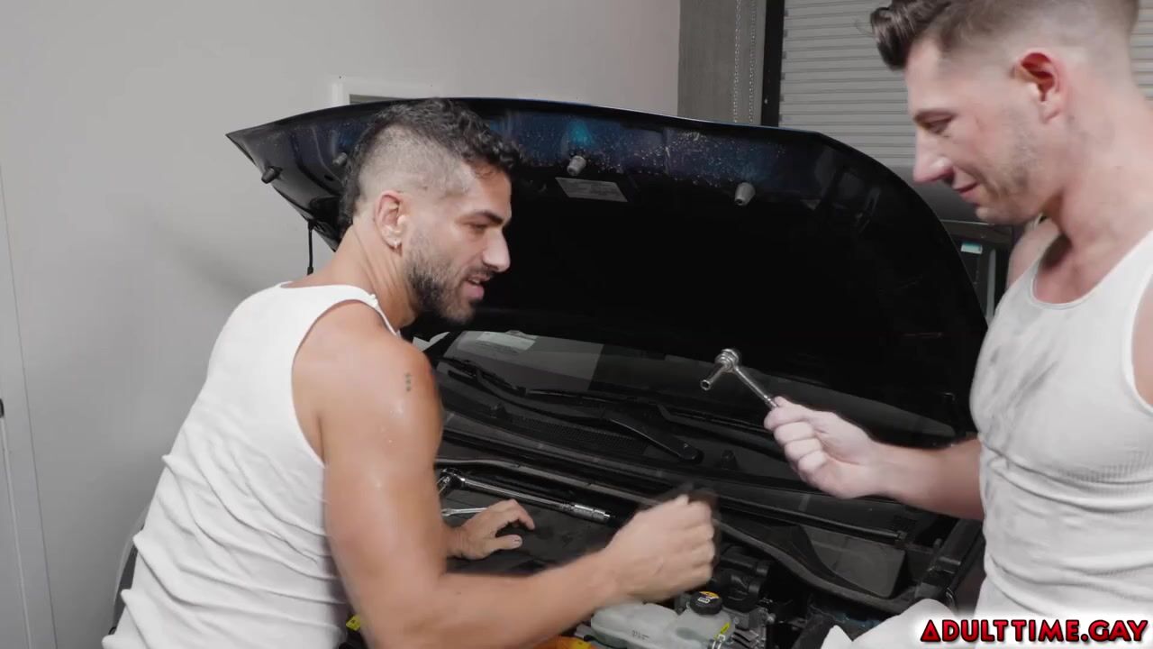 Mechanics Adam Ramzi and Jordan Starr Fuck Passionately