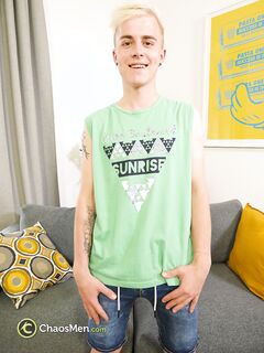 Blonde twunk Jamie Kelvin strips to his socks & shows his big