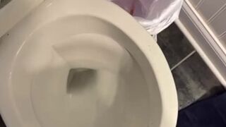 Tiro de semen de cámara lenta