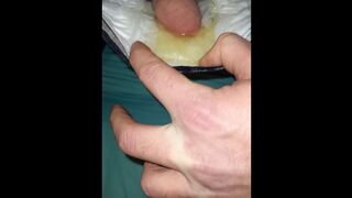 Meando en un pañal mientras XD