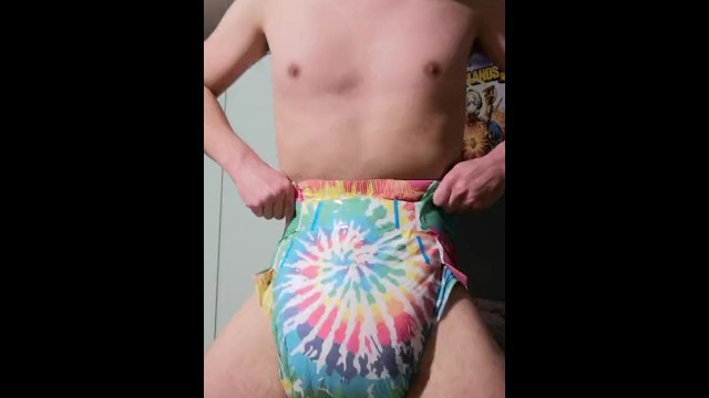 HUGE soaked diaper boytoy cums