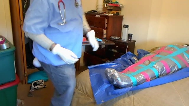 Mummificación de cinta adhesiva