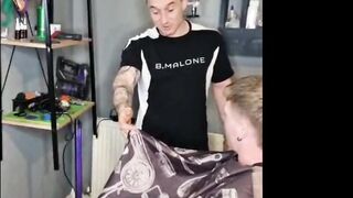 Lil D gets a trim from his Barber @the_irishbull and then wank
