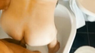 Hard breeding sex in a shower