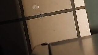 Understall Cruising: Suck and Cum