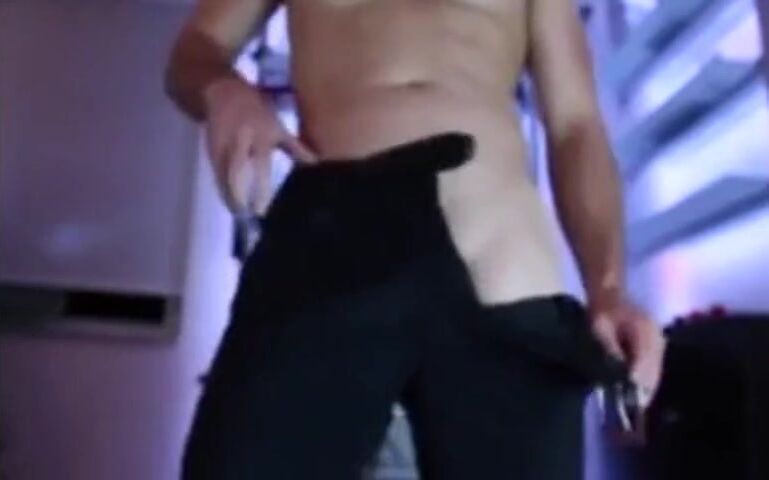 Giant Mushroom Dick - Hunk's Solo Play