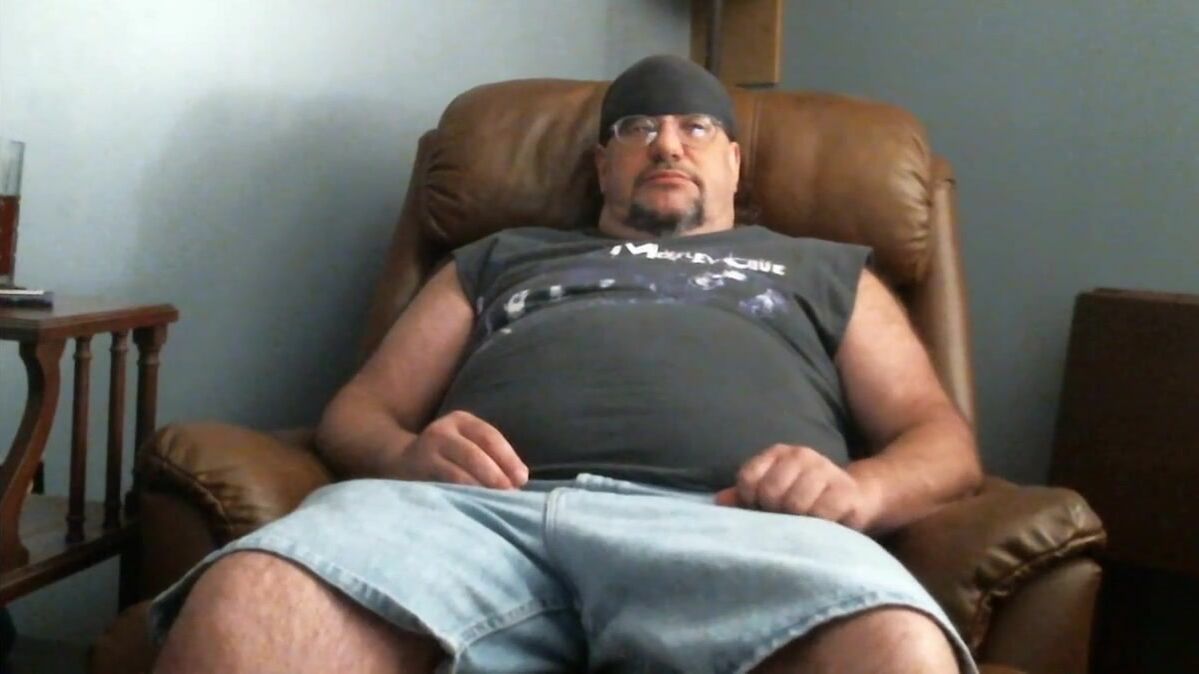 Fat Bear Masturbates on Webcam