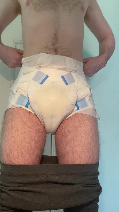 Diaperboy makes a nappy full
