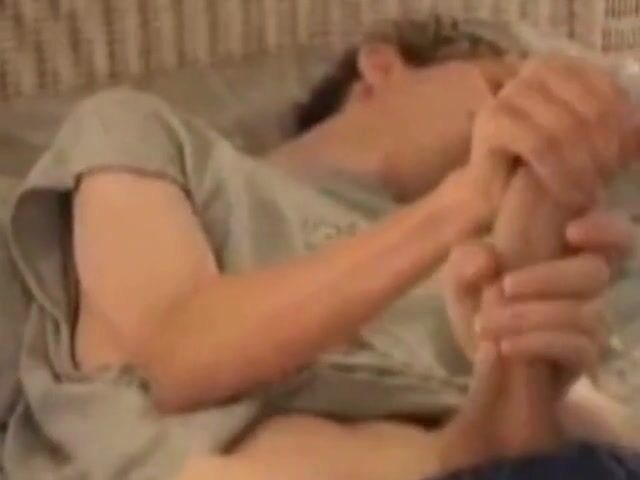 Twink's Cum Tribute Handjob