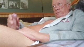 Amateur Norwegian Daddy Handjob