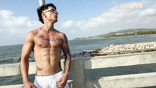 Exclusive latino muscle boy gets handjob his big dick