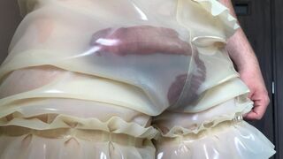 Cockplay in slippery LATEX pants