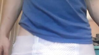 femboy nappy peeing #1 !!