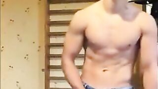 Hunky Amateur Twink Masturbating on Webcam