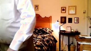 Bear Daddy's Striptease