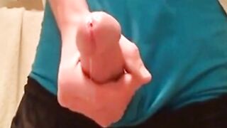 Twink ruins his orgasm after peehole play on webcam