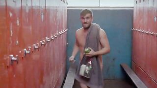 Trabalhadores gays tomando banho juntos
