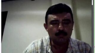 Bigote Maduro: Oso Amateur