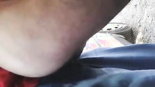 Papito me coje en el estacionamiento