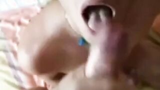 Amateur Bukkake Blowjob with Cum-Hungry Men
