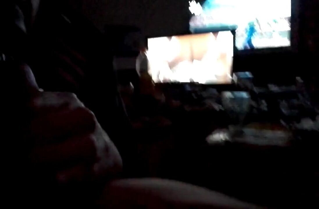 Twink's Blowjob & Cumshot Before Bed
