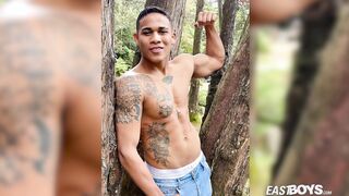 Hot muscle tattooed latino boy pictures