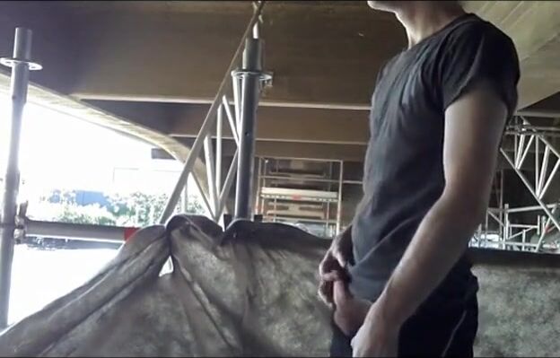 Construction Cock: Outdoor Handjob