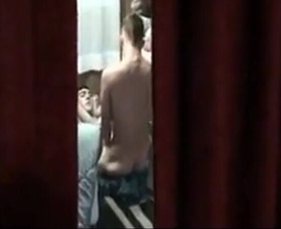 Bareback Amateur Takes Big Cock in Dorm Room