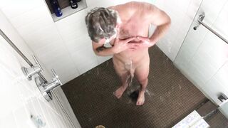 Using my friend's rain shower (top view)