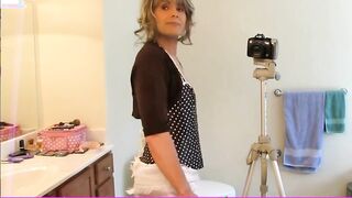 Big Cock Handjob for Crossdresser Samantha