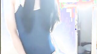 Asian Crossdresser Cums on His Toy