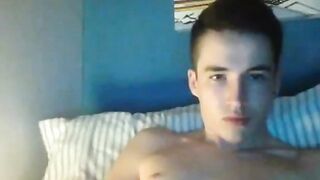 Twink's Amateur Webcam Masturbation Video