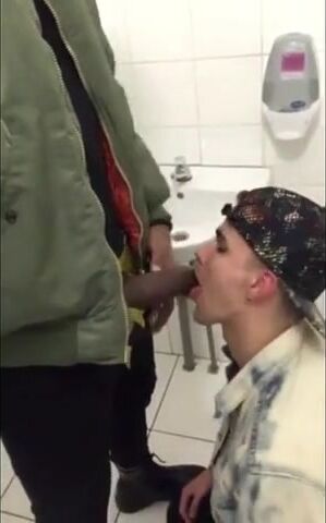 Daddy's Piss Drinking Twink in the Locker Room