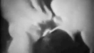 Vintage Bareback Blowjob by Amateurs
