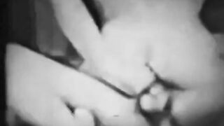 Vintage Bareback Blowjob by Amateurs