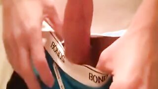 Twink ruins his orgasm after peehole play on webcam