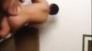 Cojiendo con mi amigo negro - Bareback Amateur