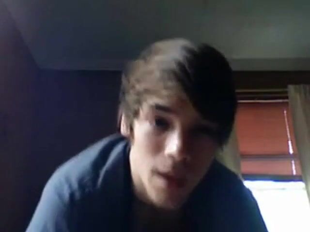 Pretty Twink Strokes on Webcam