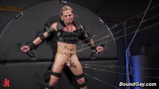 Leather Daddy Dale Fucks Archer