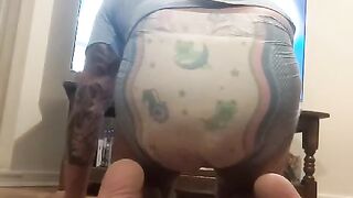 Hot guy poops his diaper