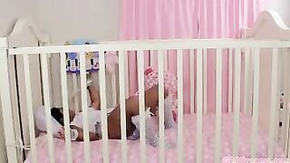 Latinos diaper feed