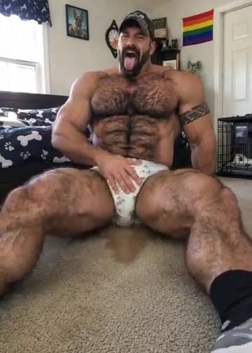 Muscle daddy wetting diaper