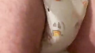 Shaking diapers
