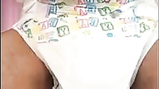 Pissing my bambino ABDl diaper
