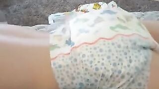 Hands free hump & cum in diaper