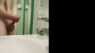 Big Cock Twink Amateur Masturbates on Webcam