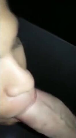 Twink chupa rolao em cinema adulto de Fortaleza