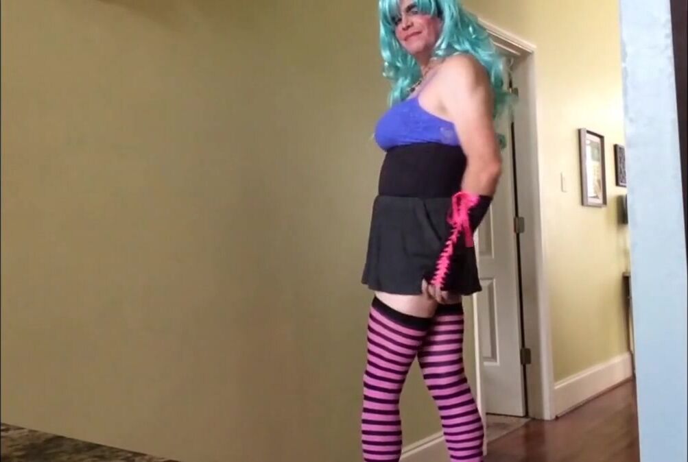 Crossdresser Striptease