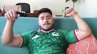 showing 2113 Latino boner