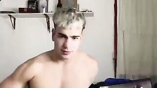 Latino jerk off while watching porn